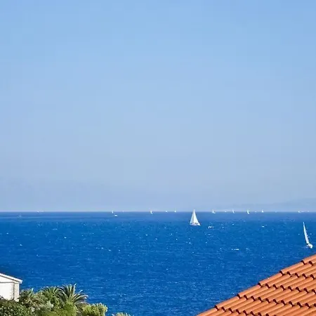 Апартаменты Sea-view Apartments, 2 Bedrooms, 2 Baths, 50 Meters From Beach! *