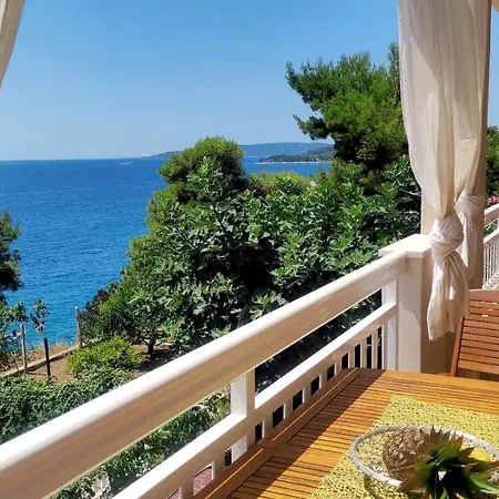 Sea-view Apartments, 2 Bedrooms, 2 Baths, 50 Meters From Beach! * טרוגיר