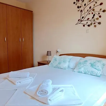 Sea-view Apartments, 2 Bedrooms, 2 Baths, 50 Meters From Beach! Apartment *