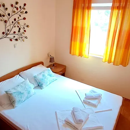 Sea-view Apartments, 2 Bedrooms, 2 Baths, 50 Meters From Beach! * טרוגיר